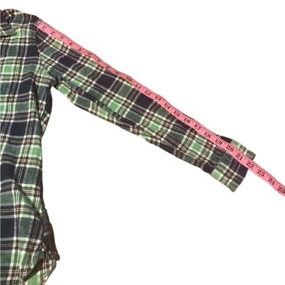 Woolrich Flannel Shirt Button Down Long Sleeve Green Plaid Size Medium Petite - Picture 9 of 9